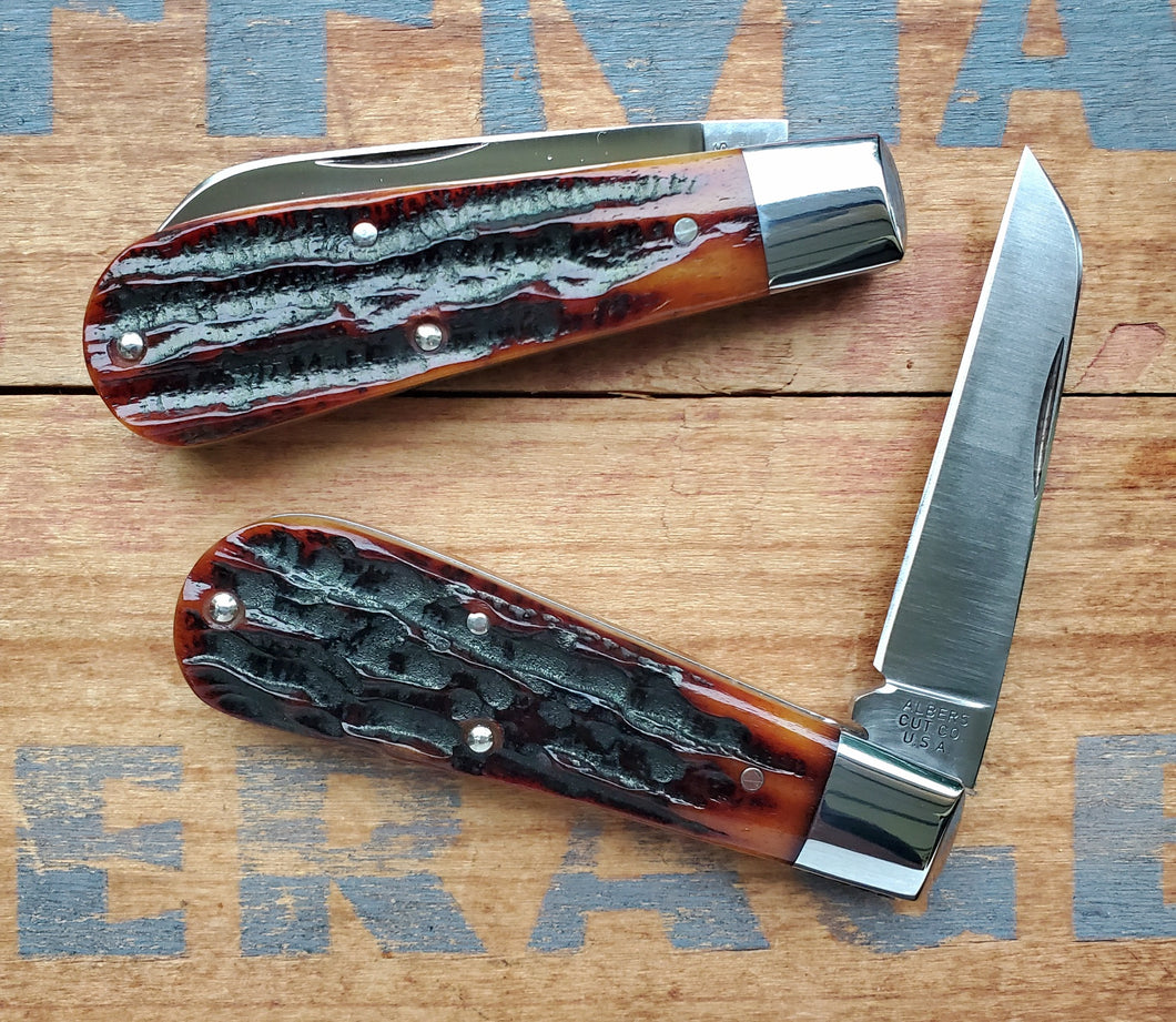 Lamb Foot Knife with Amber Stag Bone Handles